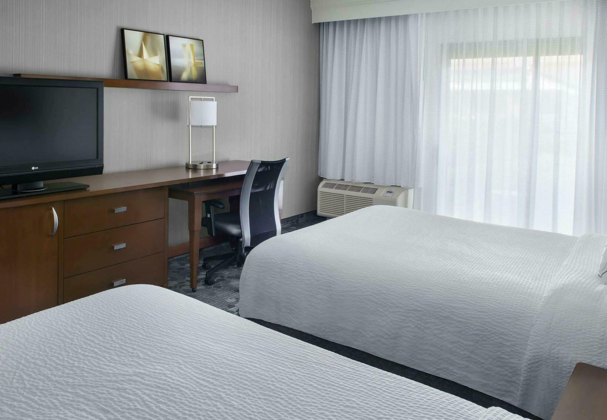 Hotel Courtyard By Marriott Rye Exterior foto